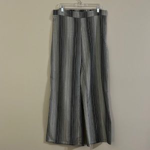 Arden B black & white wide leg pants